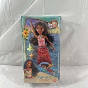 Mattel - Disney Moana 2 Swimming Tautai Moana Doll Color Change bodice NEW